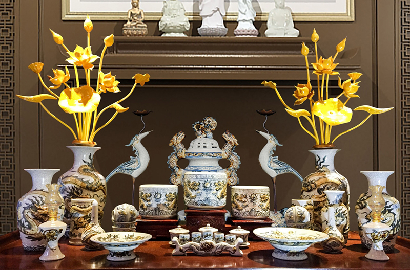 bàn thờ Phật và Gia tiên