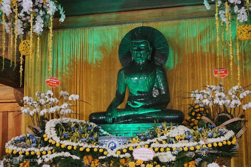Tượng Phật Ngọc chùa Tam Chúc
