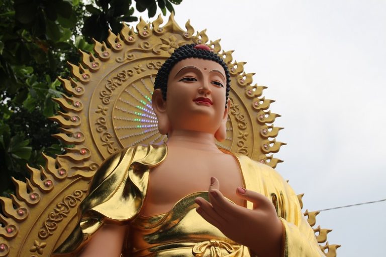 Tượng Phật bằng vàng