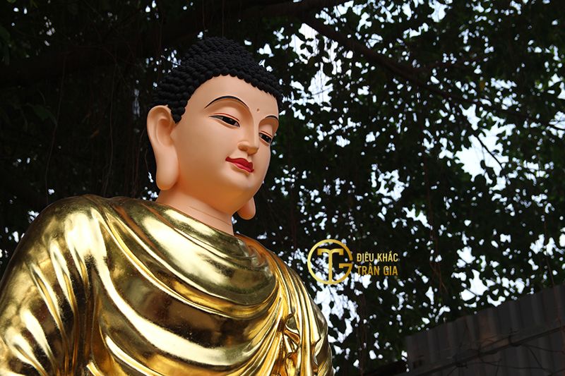 tuong phat bang vang