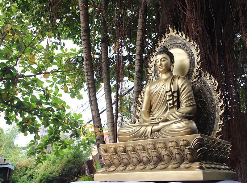 Tượng Phật Thích Ca Mâu Ni bằng đồng