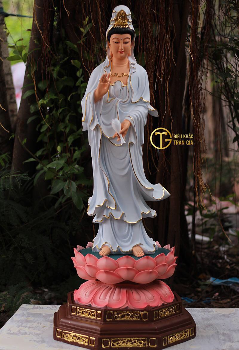 Thờ mẹ Quan Âm trên sân thượng