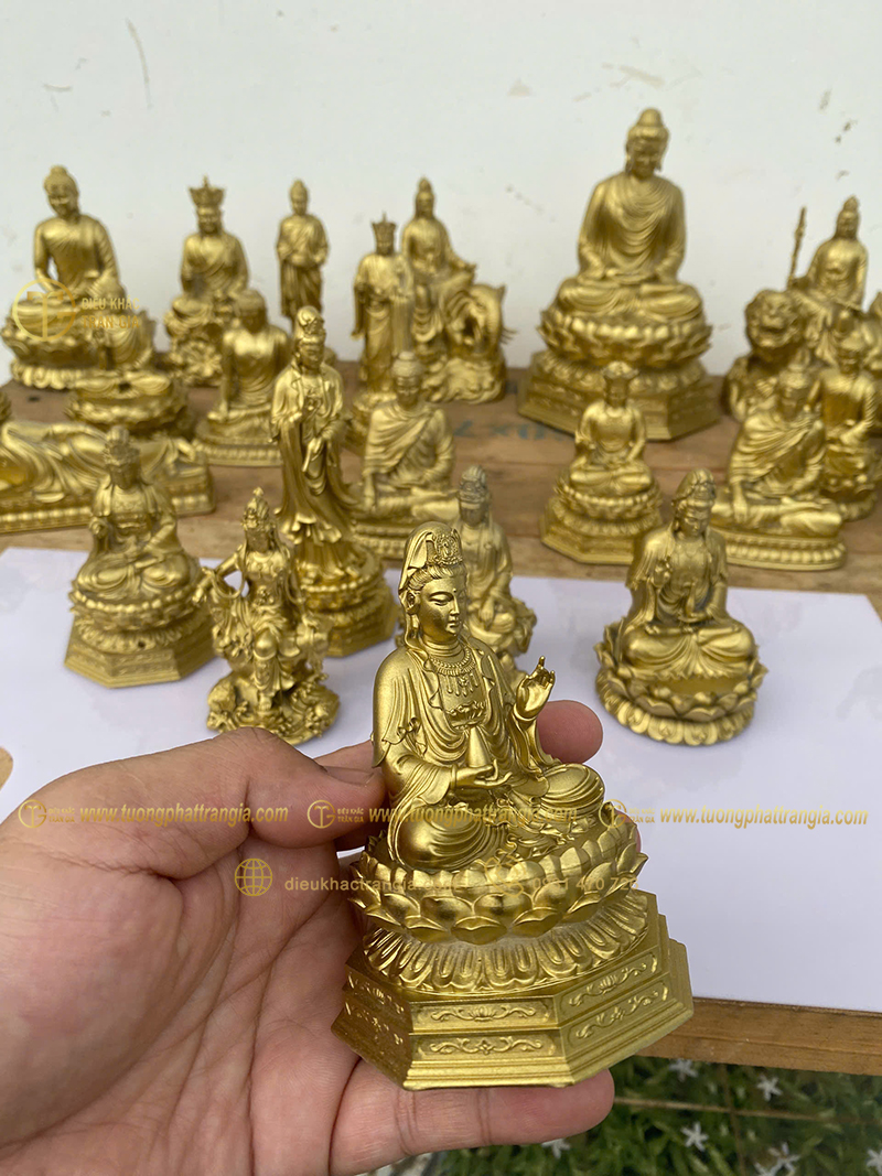 tượng phật quan âm để xe ô tô