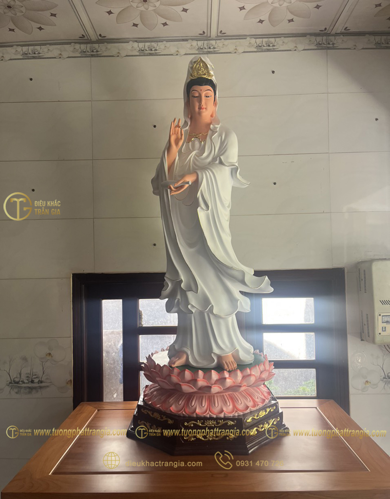 Gửi tượng Phật vào chùa