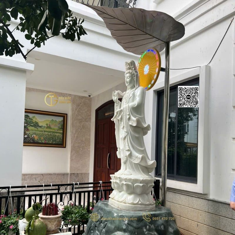 lọng che tượng phật
