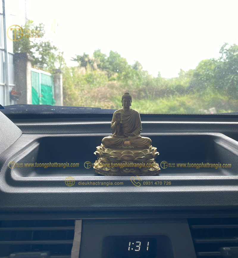 tượng phật trang trí ô tô