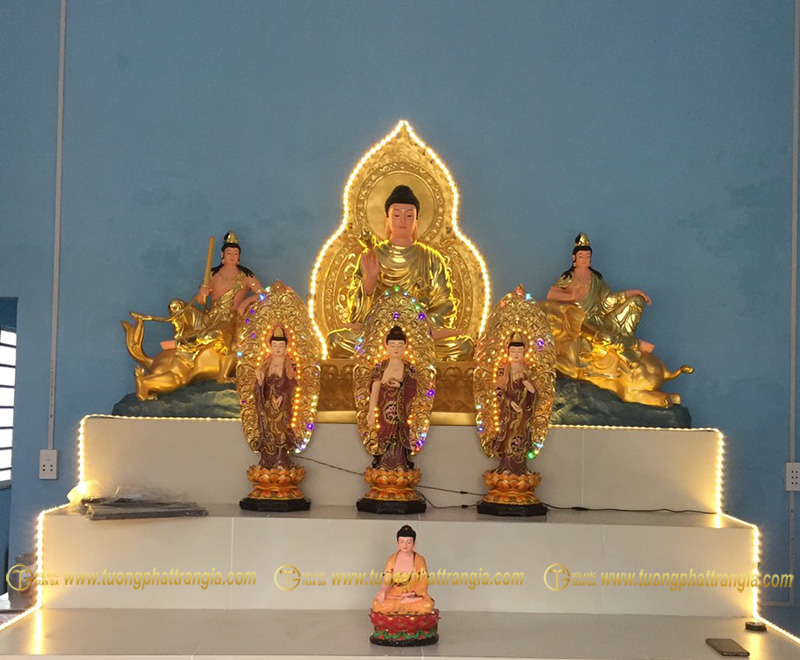 Bàn thờ Tam Thế Phật tại gia