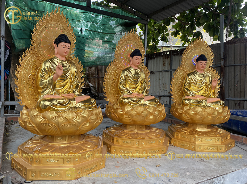 Bàn thờ Tam Thế Phật tại gia