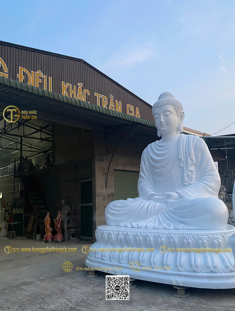 Tượng Bổn Sư Thích Ca Mâu Ni Phật cao 430cm