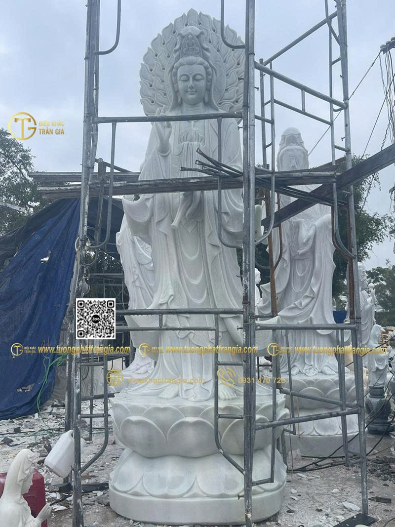 Tượng Tây Phương Tam Thánh bằng đá có bền không?