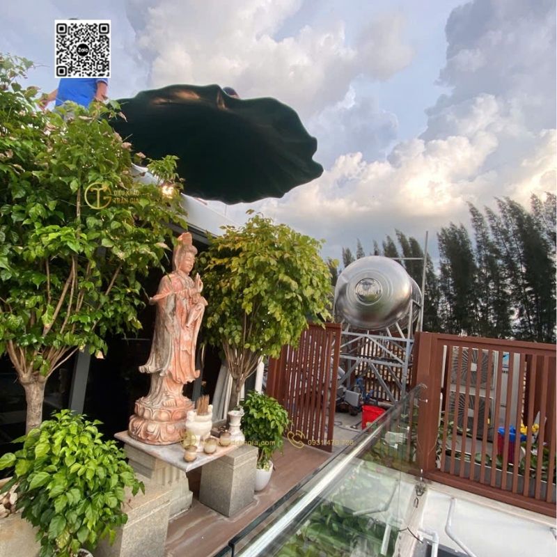 lắp đặt Lá sen che tượng Phật ngoài trời tại Trần Gia
