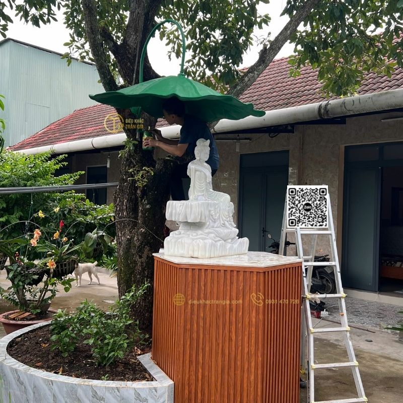 mái che tượng Phật Mẹ Quan Âm ngoài trời