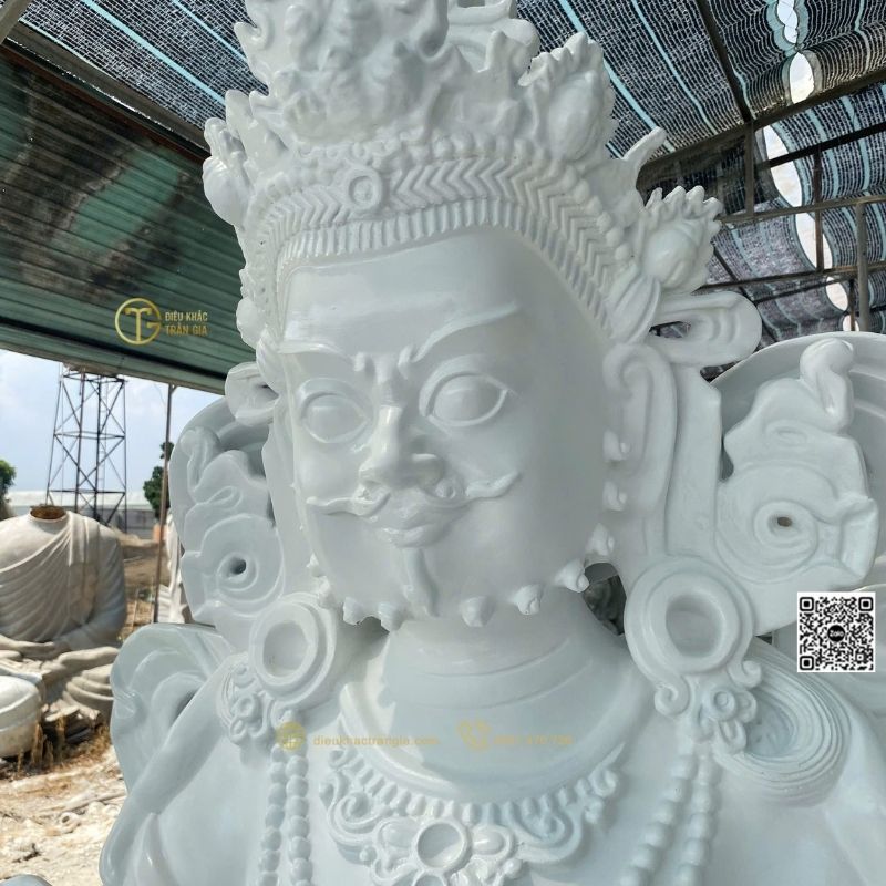 Ý nghĩa của việc thờ Tượng Thần Tài vàng