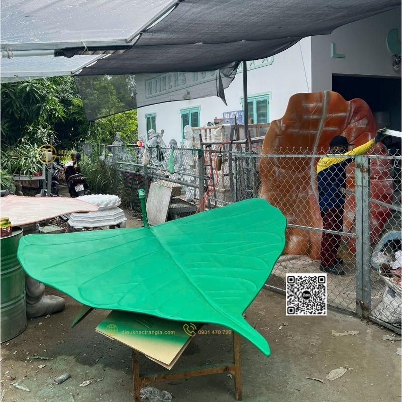 Lá Bồ Đề Che Tượng Phật 250cm