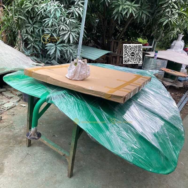 Lá Bồ Đề Che Tượng Phật 250cm